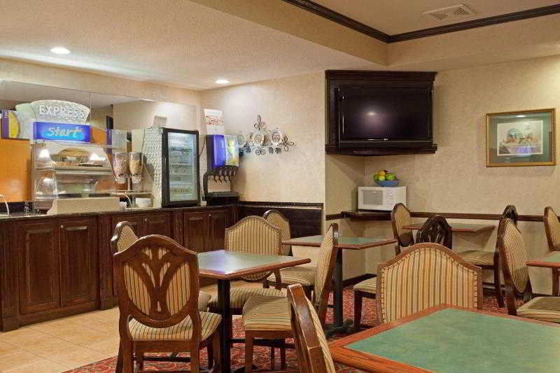 Holiday Inn Express Boston/Milford Hotel, An Ihg Hotel Restaurant photo